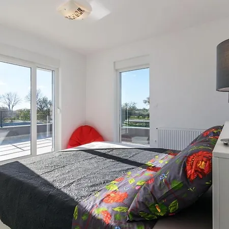 Miramar Comfortable Villa